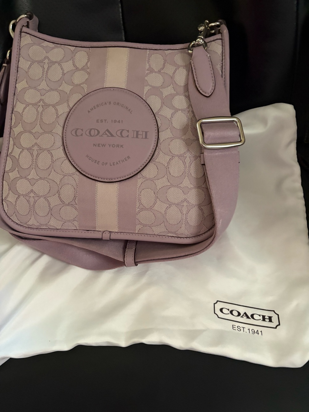 COACH 2 ways ( cross bod/ shoulder bag) CA195 with dust bag